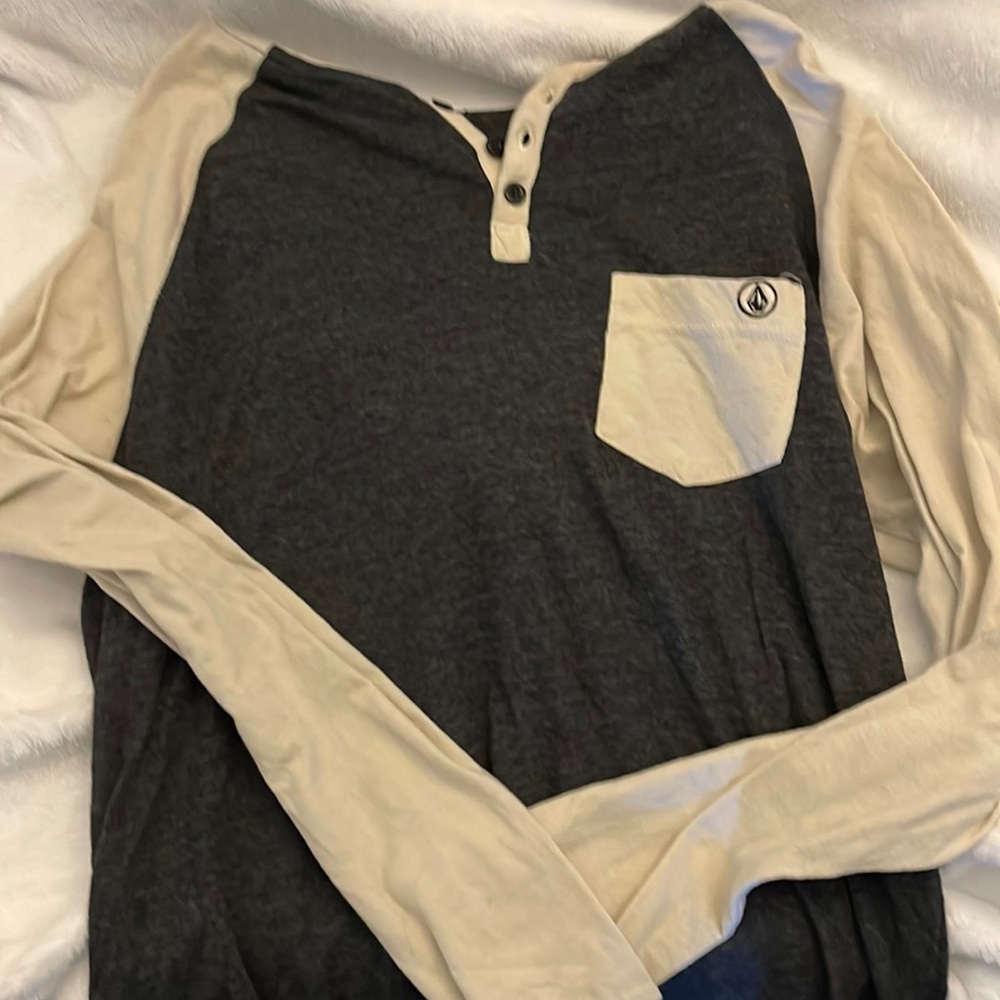 Volcom soft hooded long sleeve shirt